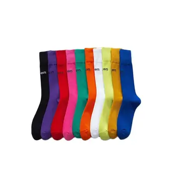 2021 jesenné a zimné farebné fluorescenčné ponožky dámske trubice ponožky, doplnky, módne tenké časti kórejského candy farby hromadu ponožky ulici
