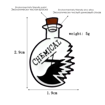 Chemické Fľaša Cartoon Brošňa Closeup 
