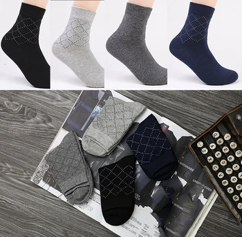 Flash Vysporiadať sa 4 Páry/veľa pánske Ponožky Comfotable Prírody Bavlna Formálne Solid Mix Farieb Ponožka Priedušná Obchodné Muž Krátke Ponožky