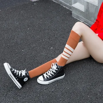 Ženy Vysokej Trubice Ponožky Teplé Harajuku 4 Prekladané Kórejský Škole Štýl Asymetrický Bavlna Módne Dlhé Ponožky Dámy Dievčatá